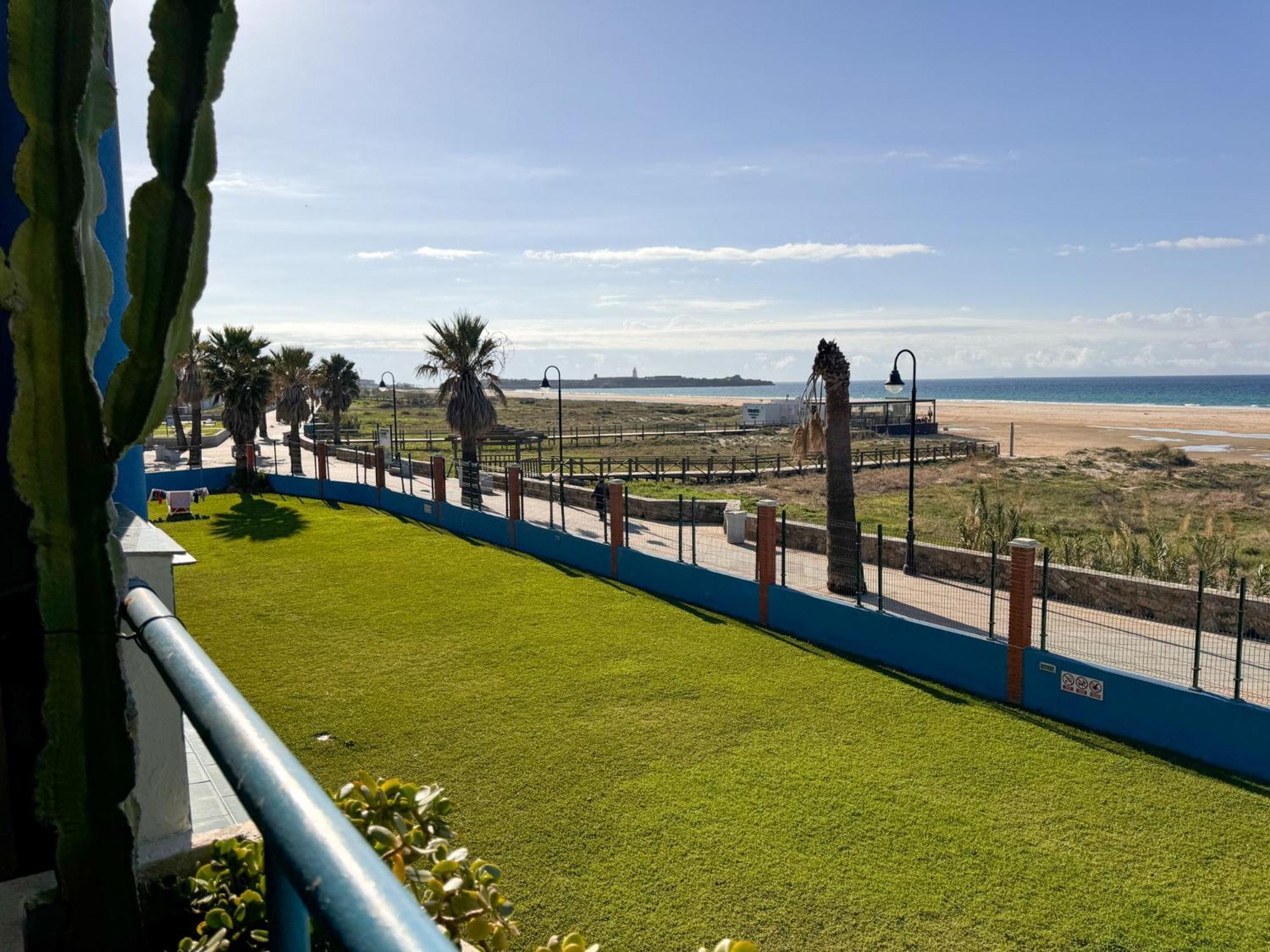 Tarifa Cozy House - Beach Front, Pool, Parking 외부 사진